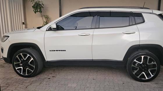 JEEP COMPASS 2.0 16V DIESEL LONGITUDE 4X4 AUTOMÁTICO